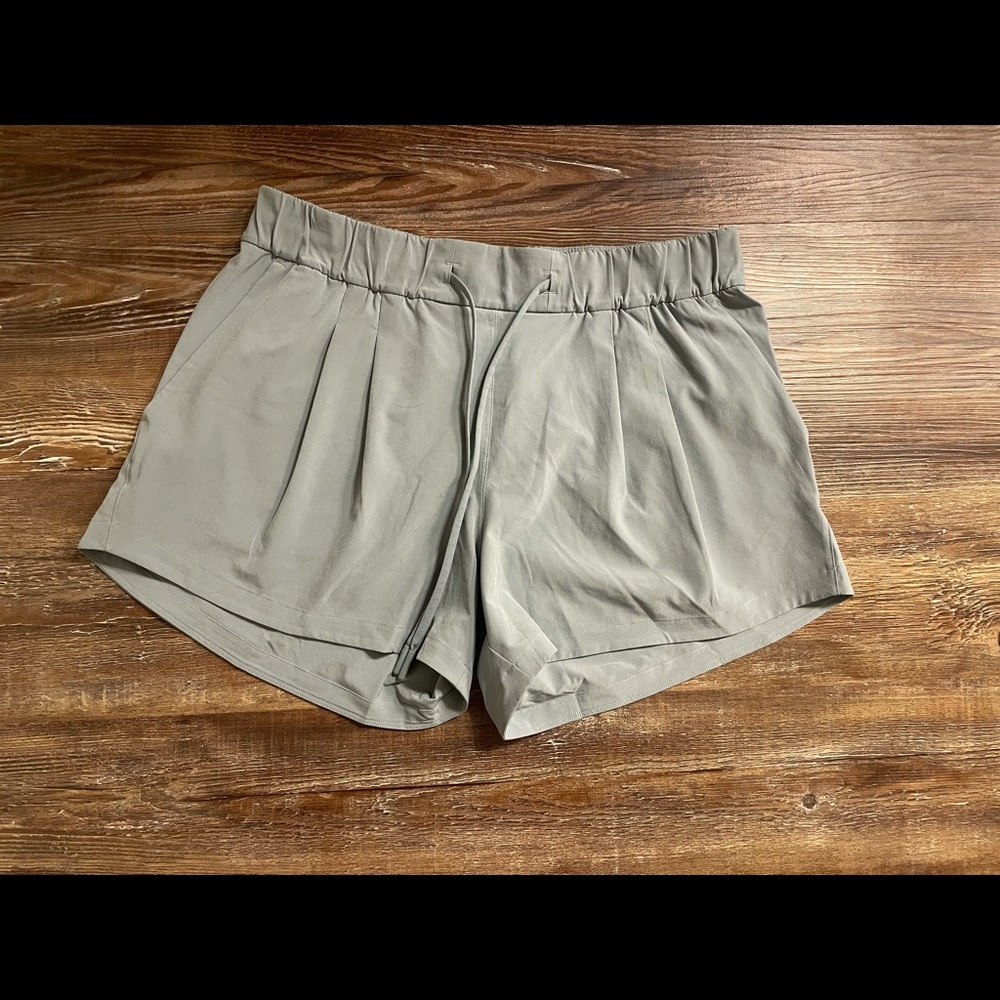 NWOT Size 6 LuluLemon Shorts